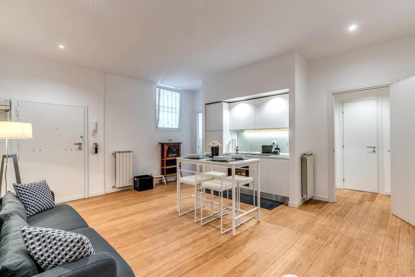Charming Flat By The Vatican Rom